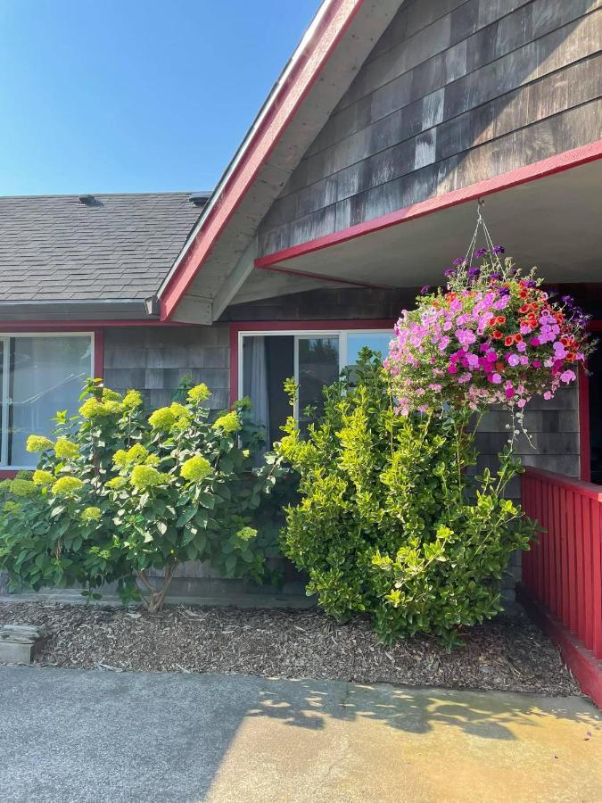 Surf & Sand Inn Pacific City Exterior photo