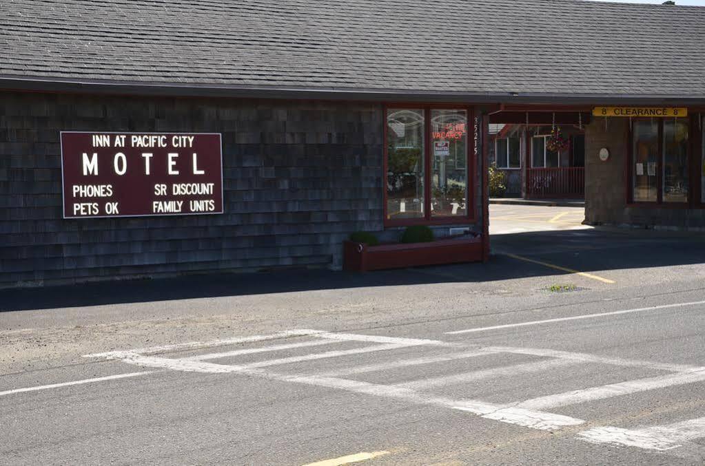 Surf & Sand Inn Pacific City Exterior photo