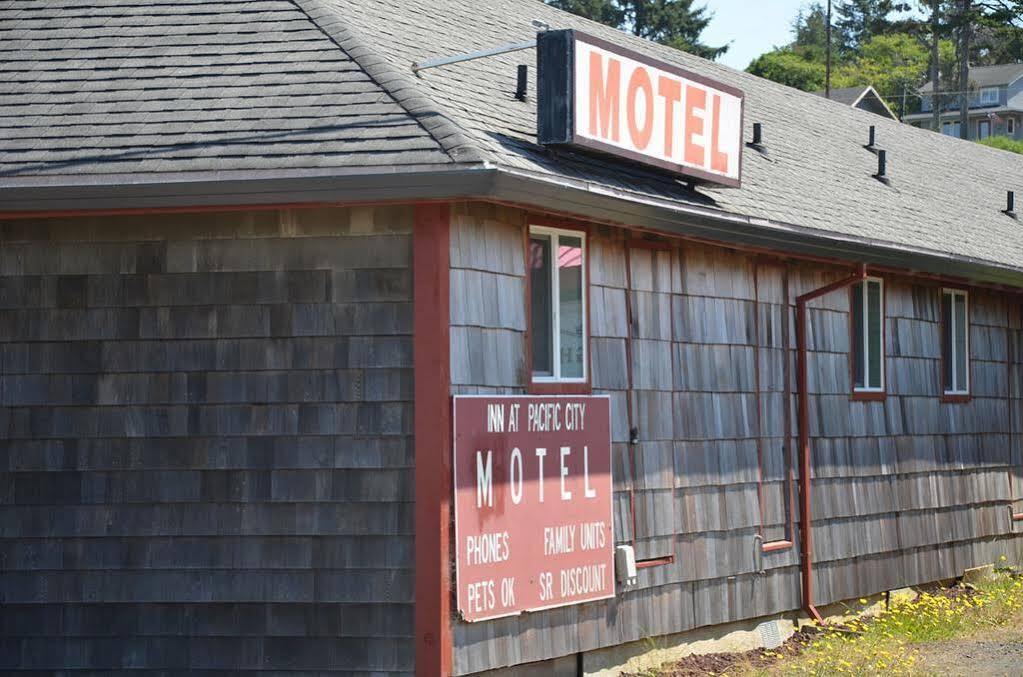 Surf & Sand Inn Pacific City Exterior photo